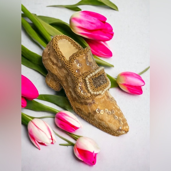 Wayne Kleski Katherines collection Retired embellished Victorian shoe - Picture 2 of 5